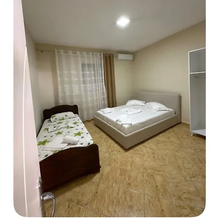 Holiday Home بيت ضيافة Polisi i Vogel