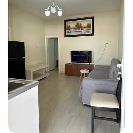 بيت ضيافة Holiday Home Polisi i Vogel